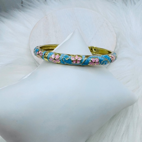Cotton Candy Blue & Pink Flower Enamel Cloisonne Bracelet Bangle - Picture 5 of 7
